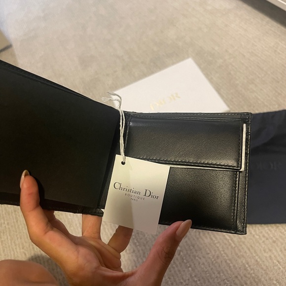 Dior mens wallet - brand new. Never been used. - Picture 3 of 3